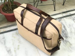 Zakara Canvas Messenger Bag