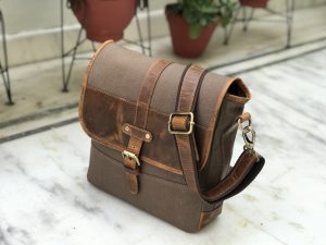 Zakara Leather Messenger Bag